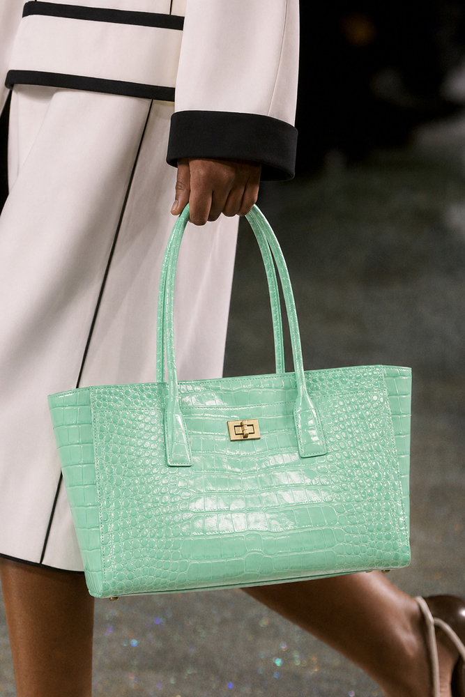 Leatherwork Embossing - Bolso Tote SHELKSBAG Brillante con Estampado